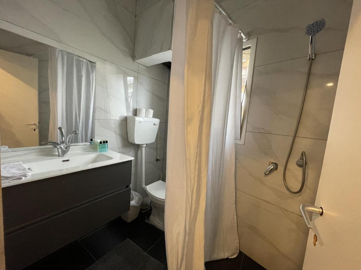 Rothschild 79 Hotel Petach Tikva Екстериор снимка